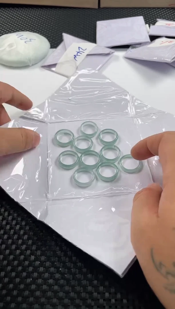 未镶嵌戒指翡翠36（多样性发一件）14+