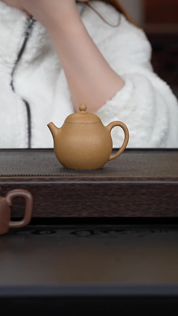 【闪购商品】紫砂茶壶微瑕黄金段小高梨