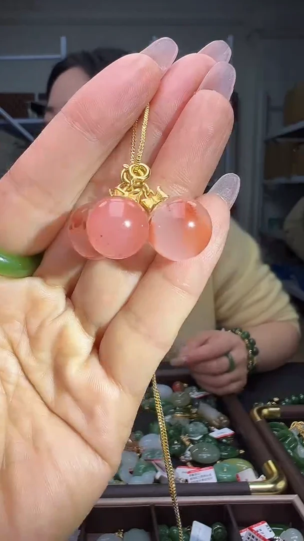 未镶嵌颈饰玛瑙/玉髓（多样性发货.发其一）11.30.51