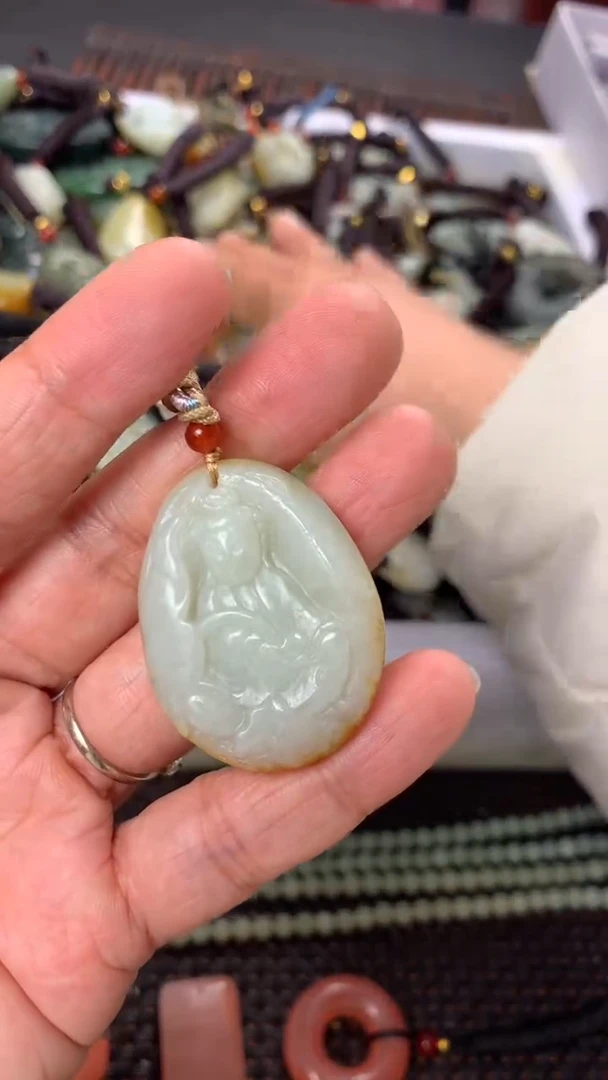 【闪购商品】和田玉颈饰未镶嵌多样性发货没有证书拍一发一有瑕