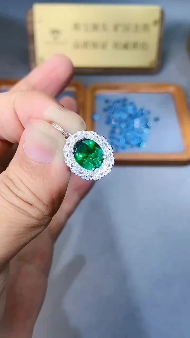 【闪购商品】透辉石吊坠银S925镶嵌354