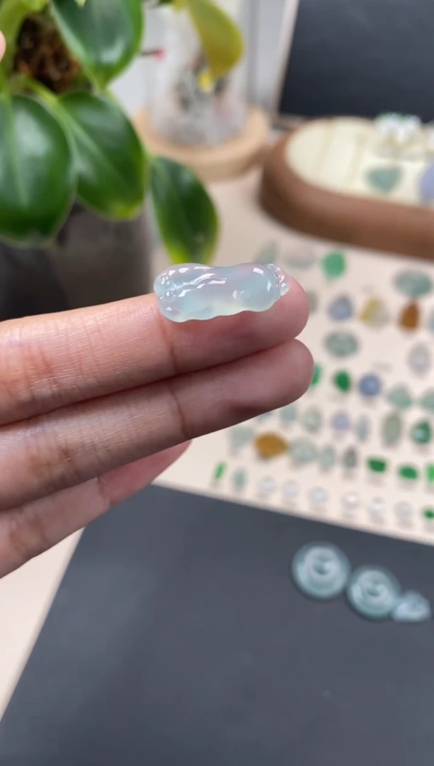 【闪购商品】翡翠颈饰未镶嵌翡翠冰晴裸石