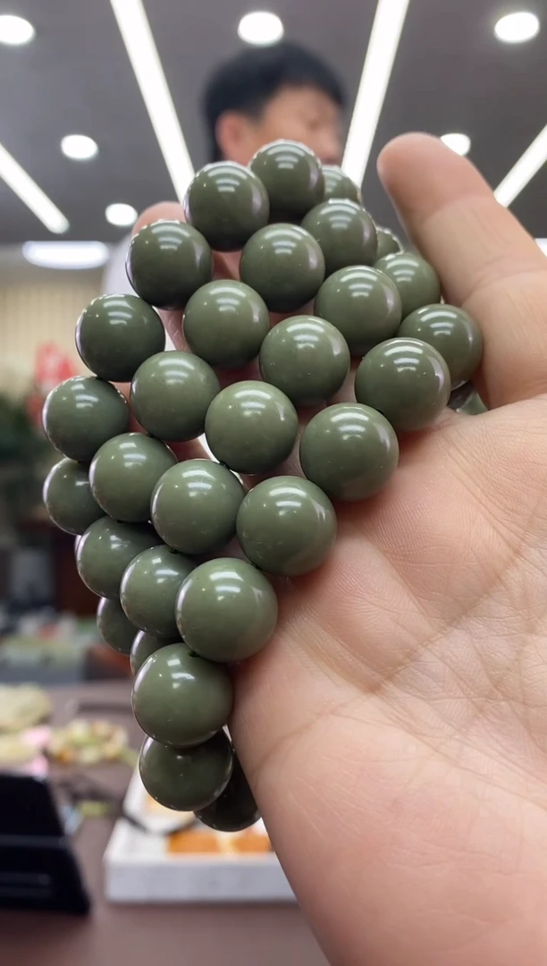 手链未镶嵌和田玉多样式随机发一