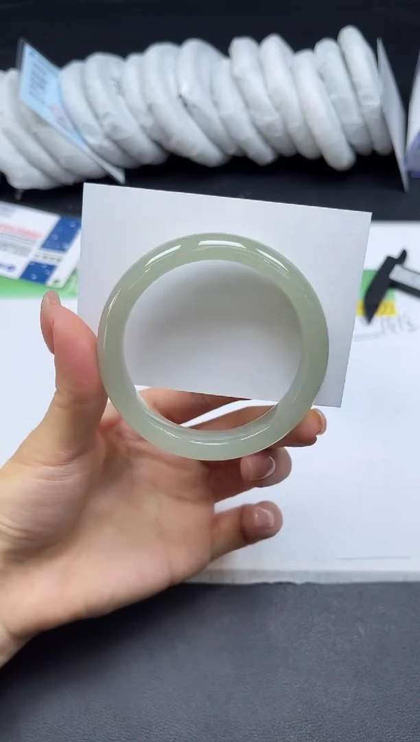 未镶嵌手镯石英质玉088-5354