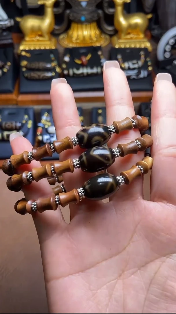 【闪购商品】玛瑙/玉髓珠宝奇石未镶嵌多样性发货 只发其一