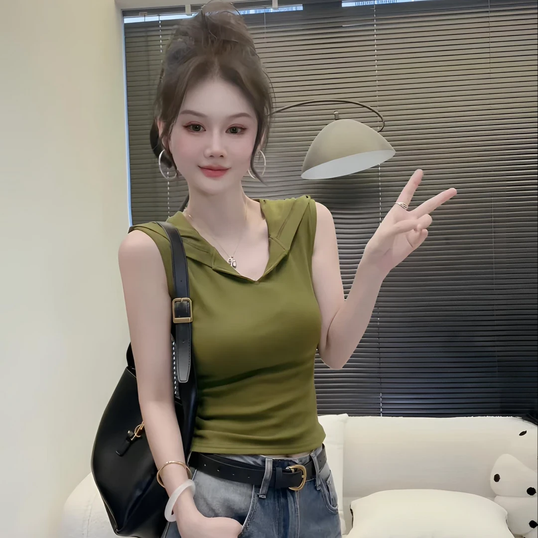 爆款夏季设计感连帽V领无袖背心t恤女纯色修身显瘦休闲短款上衣潮