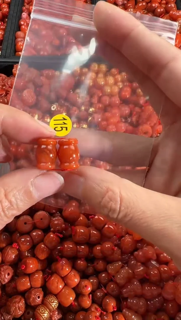 【闪购商品】南红玛瑙颈饰未镶嵌1