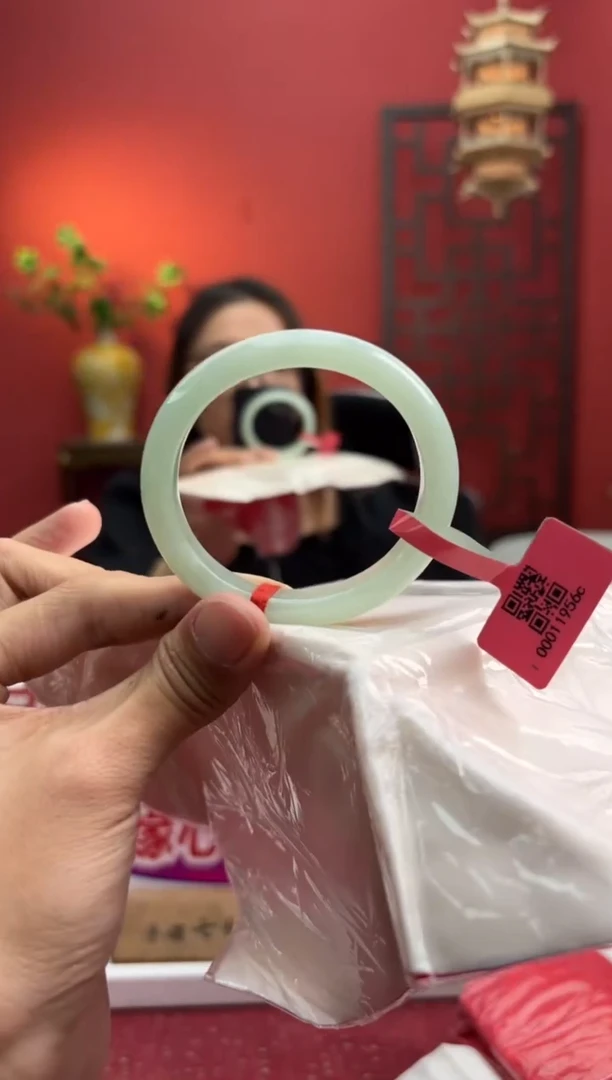 未镶嵌手镯（贵妃镯）翡翠翡翠手镯5