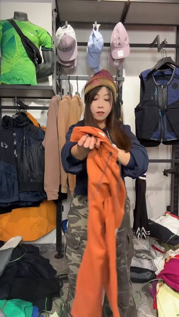 1541  编码 瑕疵款直播间过款为准 尺码   身高