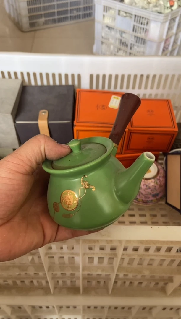 无运费险有瑕疵的摄影的产品有使用过的痕迹有点脏介意勿拍