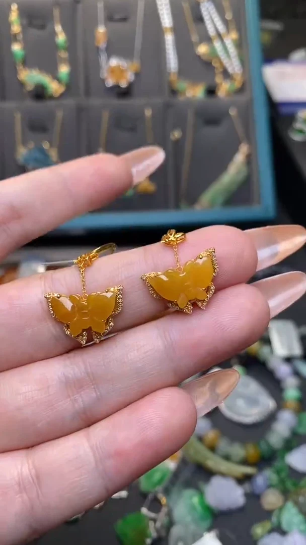 颈饰18K金镶嵌翡翠净货33896