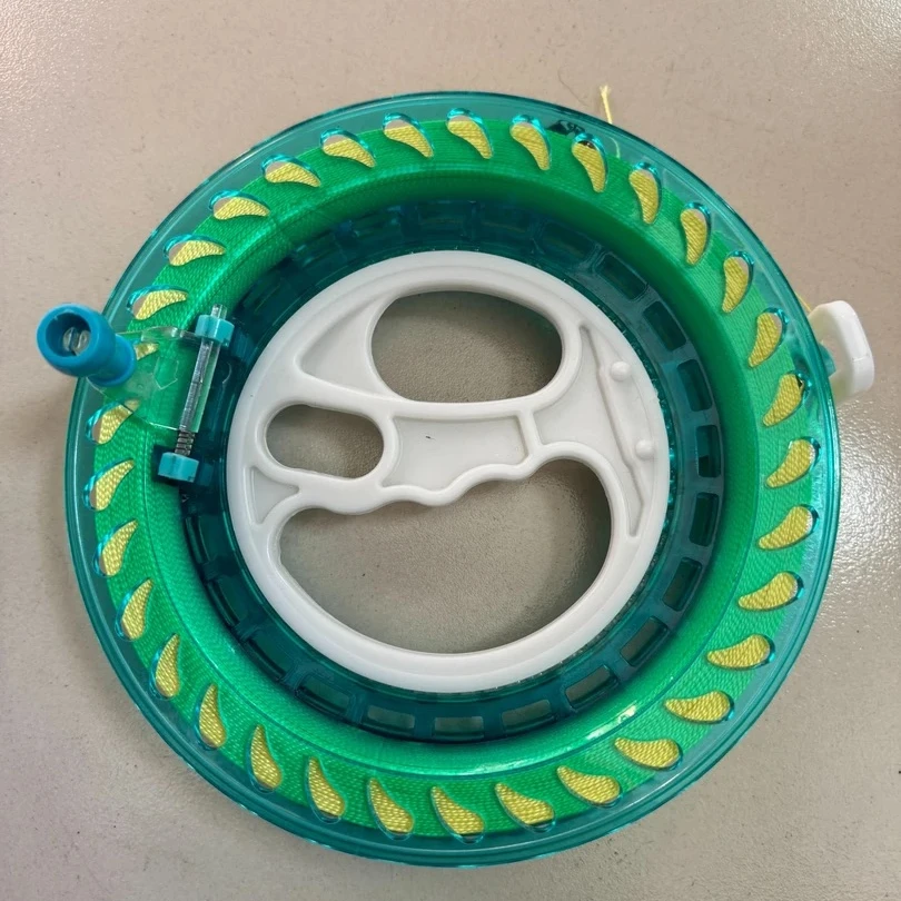 新款风筝轮 轴承轮风筝线轮手轮手盘成人儿童塑料抗摔加厚耐用