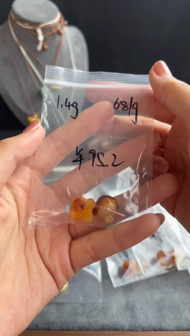 未镶嵌颈饰蜜蜡113买断多样性发一1.4g