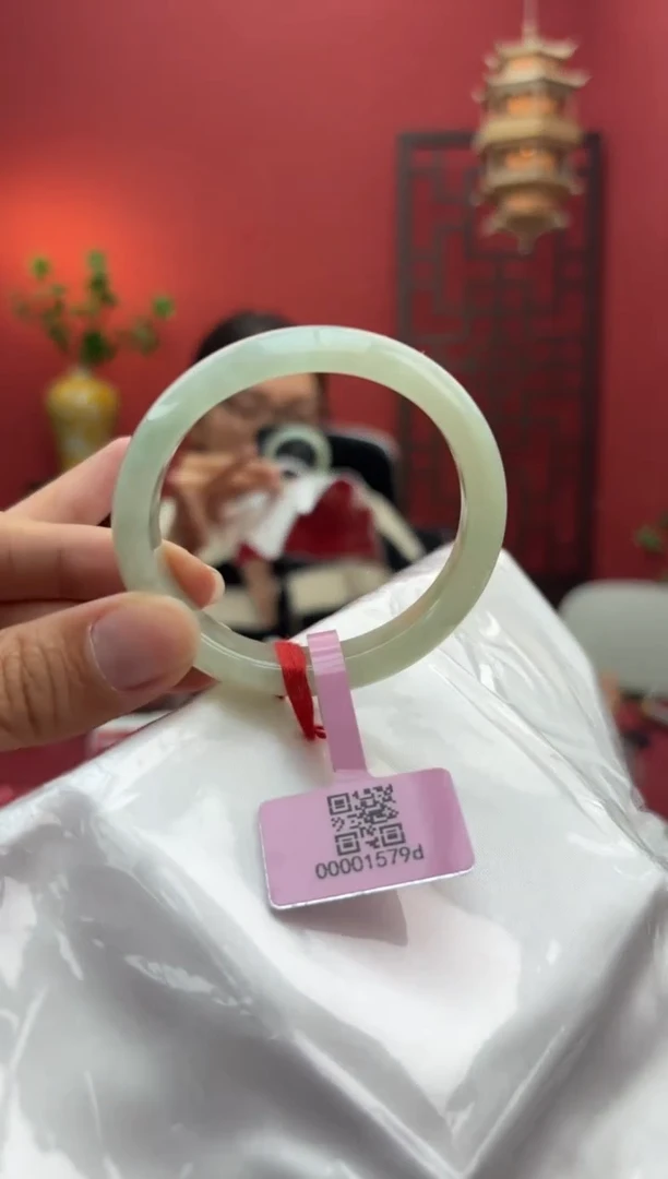 未镶嵌手镯（贵妃镯）翡翠翡翠手镯2