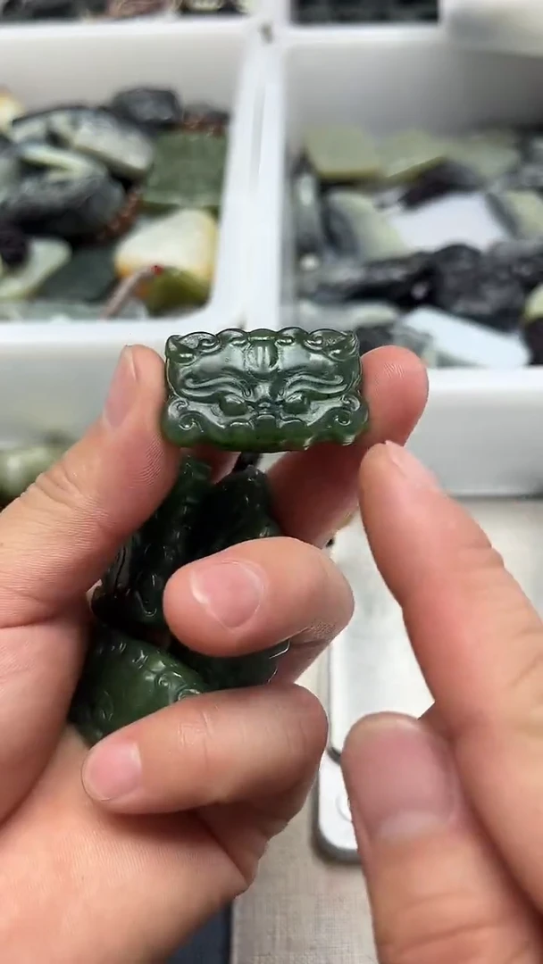 吊坠(不含链)未镶嵌和田玉1