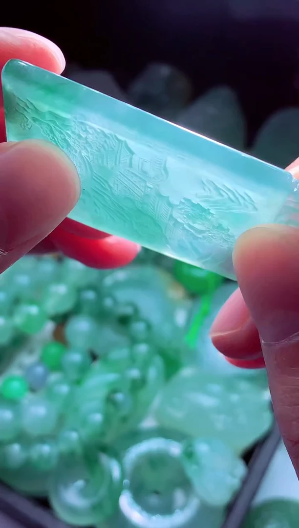 未镶嵌定制翡翠胡**?翡翠毛货定制