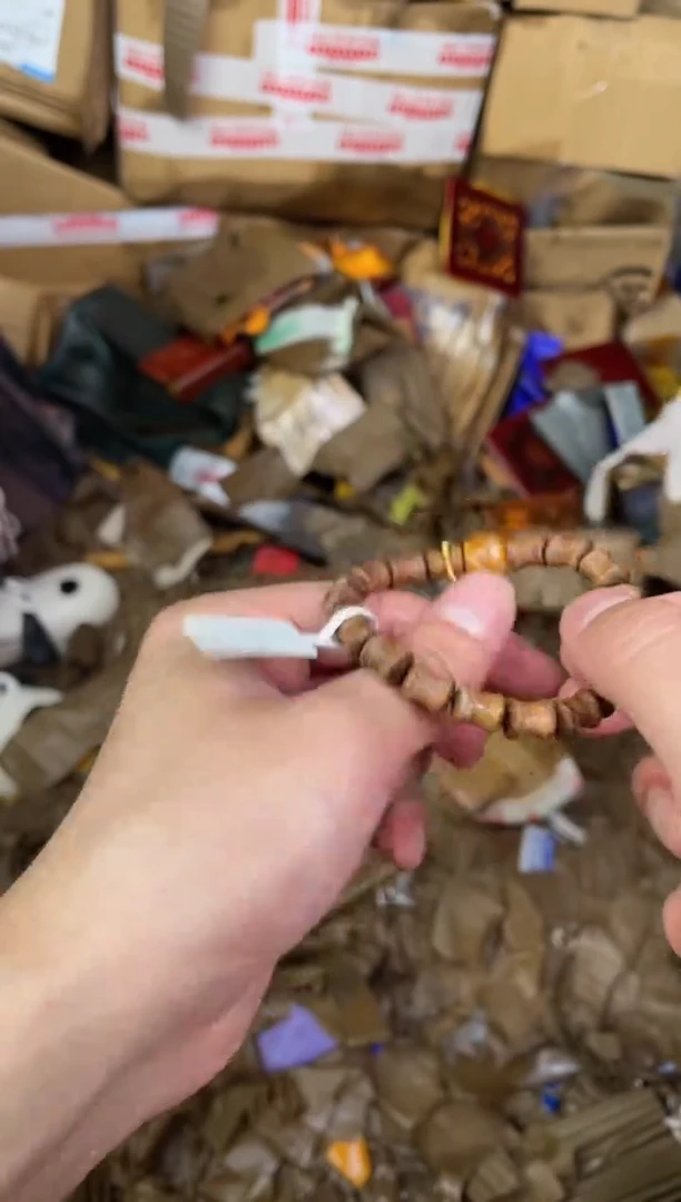 木质非金属捧月文创福利闪购商品无礼盒