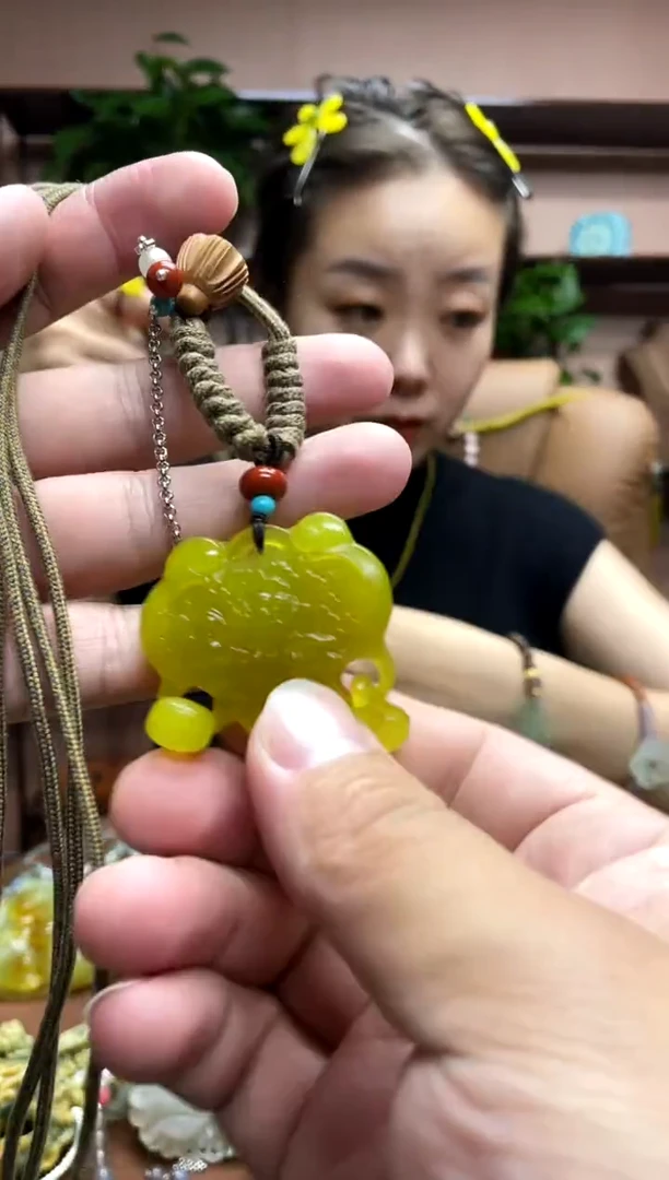 未镶嵌岫玉吊坠蓝**云·