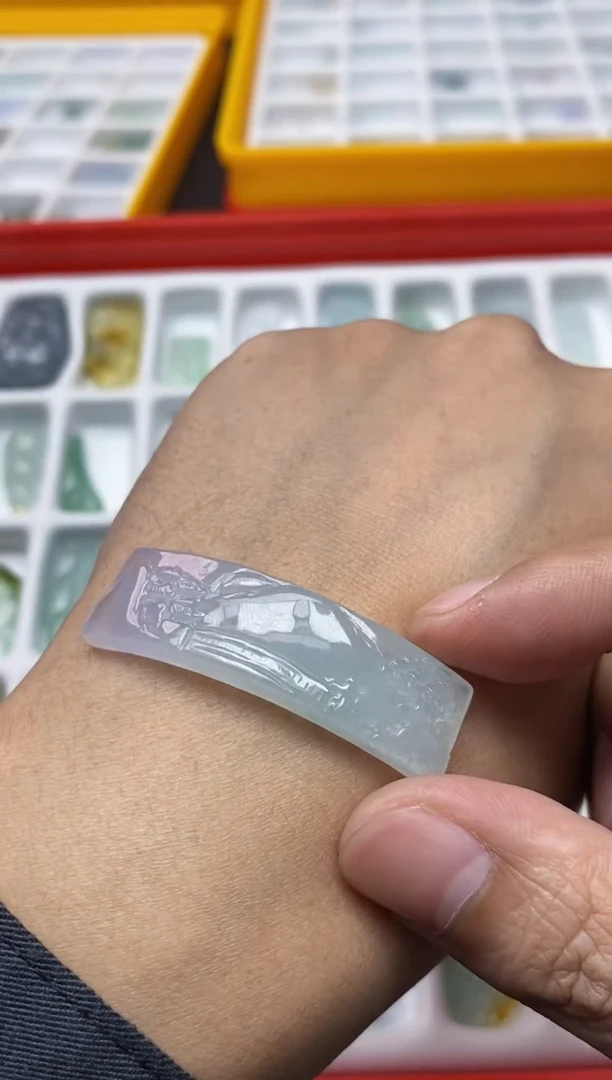 颈饰未镶嵌翡翠1