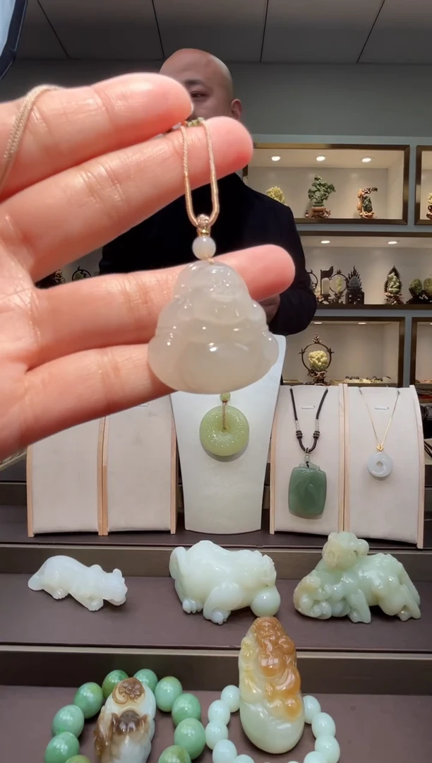 颈饰未镶嵌和田玉苏