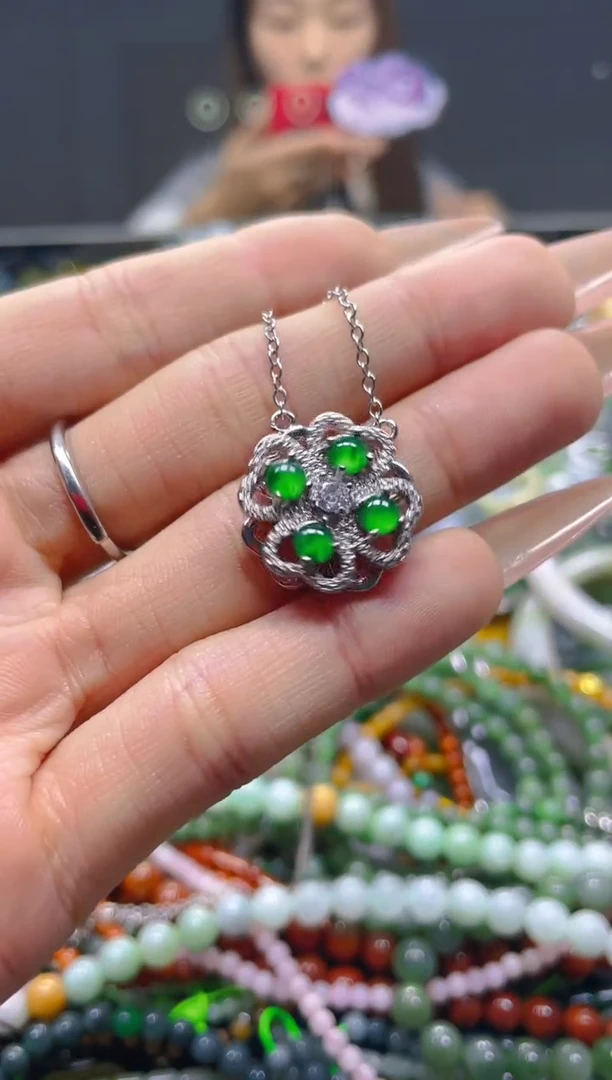 颈饰未镶嵌翡翠/U/翡翠A货，一件也是批发价