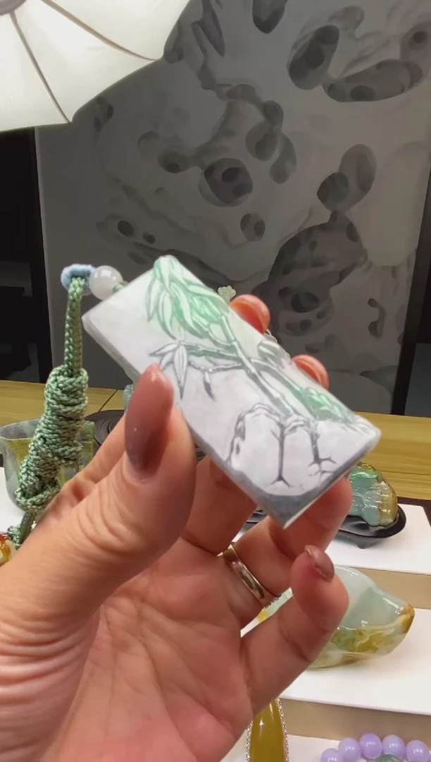 颈饰未镶嵌翡翠翡翠冰乌鸡竹节牌