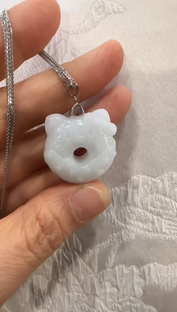 翡翠未镶嵌颈饰国风