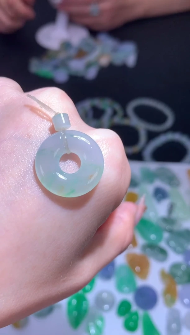 未镶嵌定制翡翠甜甜圈
