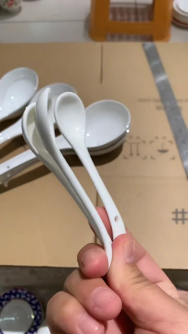 3个小调羹隆达骨质瓷