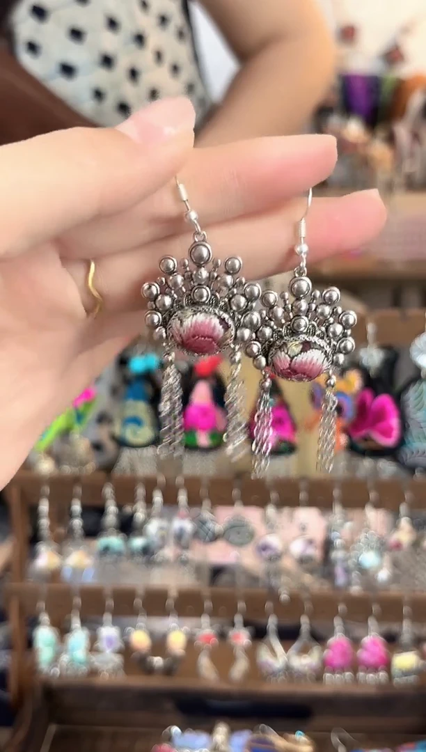 织绣民族风非遗老绣饰品019