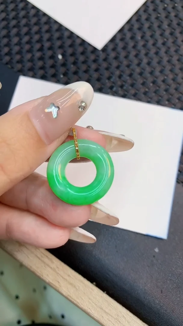 翡翠18K金镶嵌吊坠(不含链)1