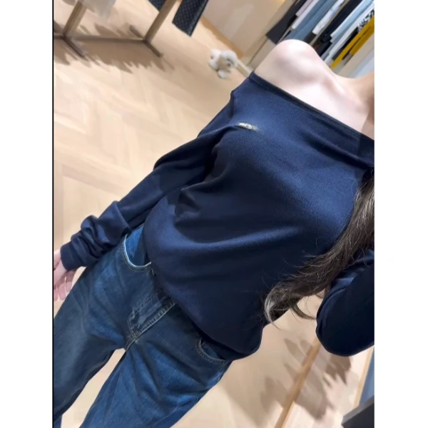 miu系设计感气质斜肩弹力修身针织衫上衣女配百搭休闲牛仔裤套装