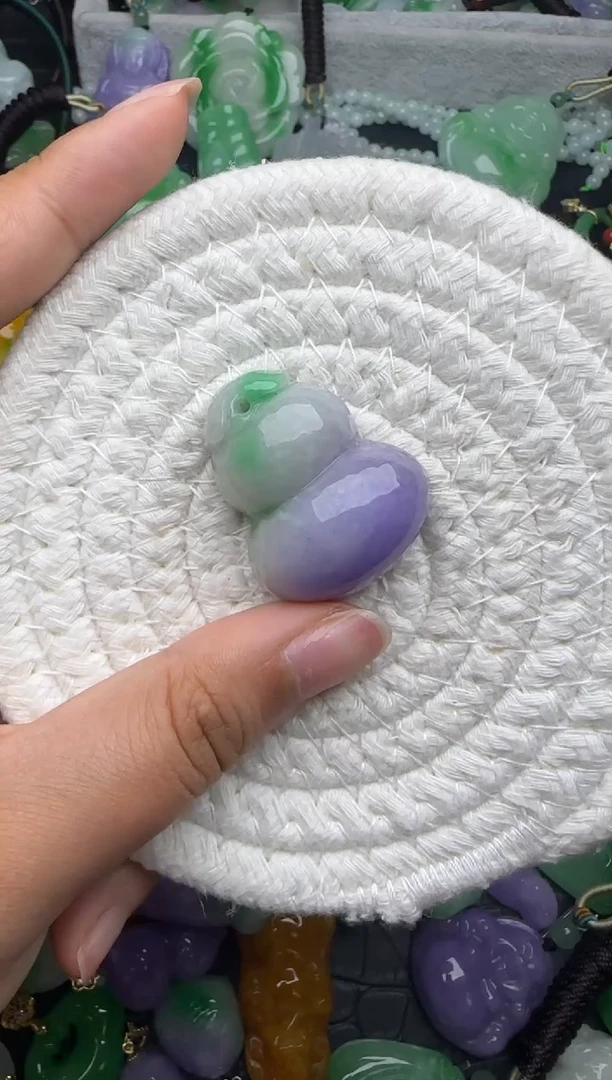 颈饰未镶嵌翡翠缅甸翡翠吊坠