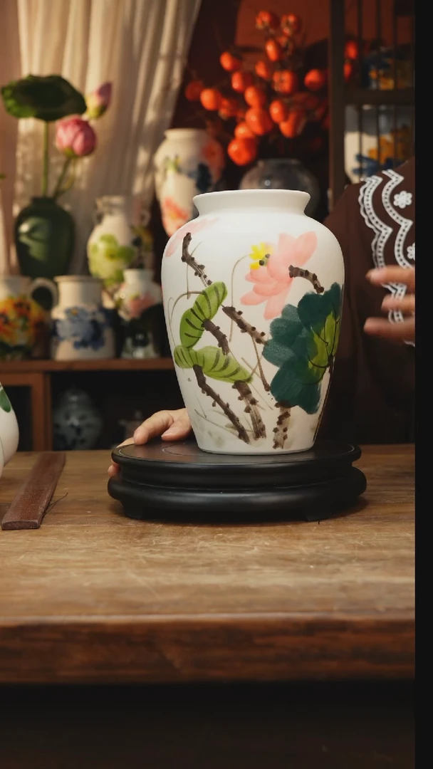现代景德镇设计师釉下手绘陶瓷花瓶