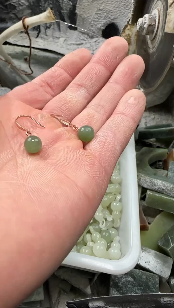 【闪购商品】和田玉颈饰银S925镶嵌耳坠