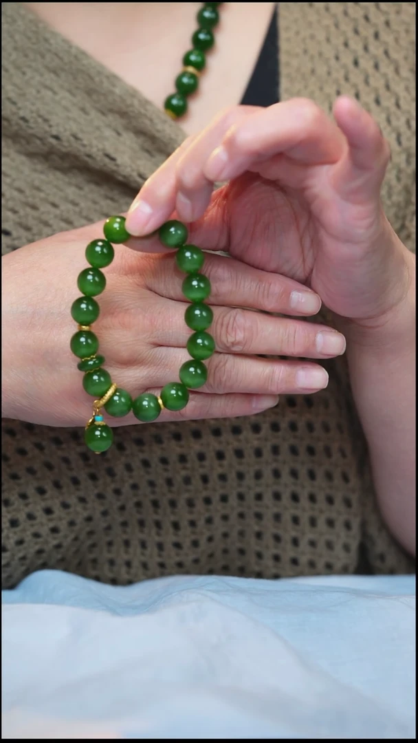 18K金镶嵌手链和田玉（碧玉）@***后18K金镶嵌精品碧玉手串
