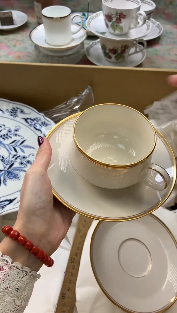 瓷片?****?      F1136