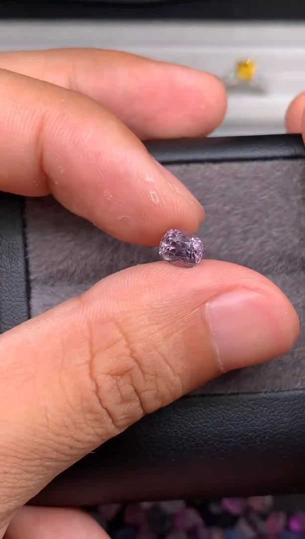 未镶嵌未镶嵌定制尖晶石1.1克拉