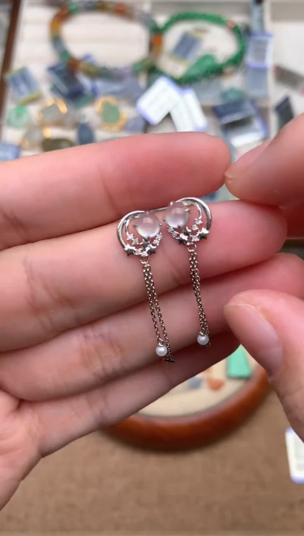 18K金镶嵌挂件翡翠1