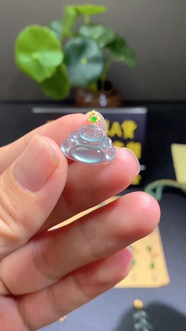 颈饰18K金镶嵌翡翠翡翠A货