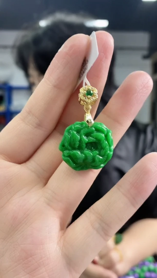 翡翠未镶嵌吊坠(不含链) 多样性发其一颜色微差