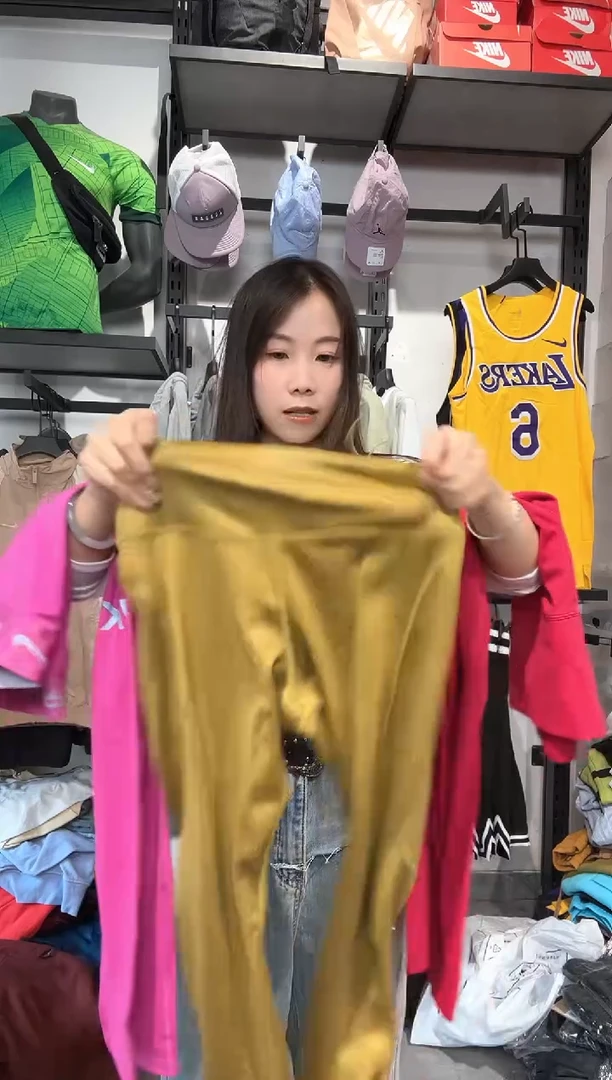 1102  编码 瑕疵款直播间过款为准 尺码
