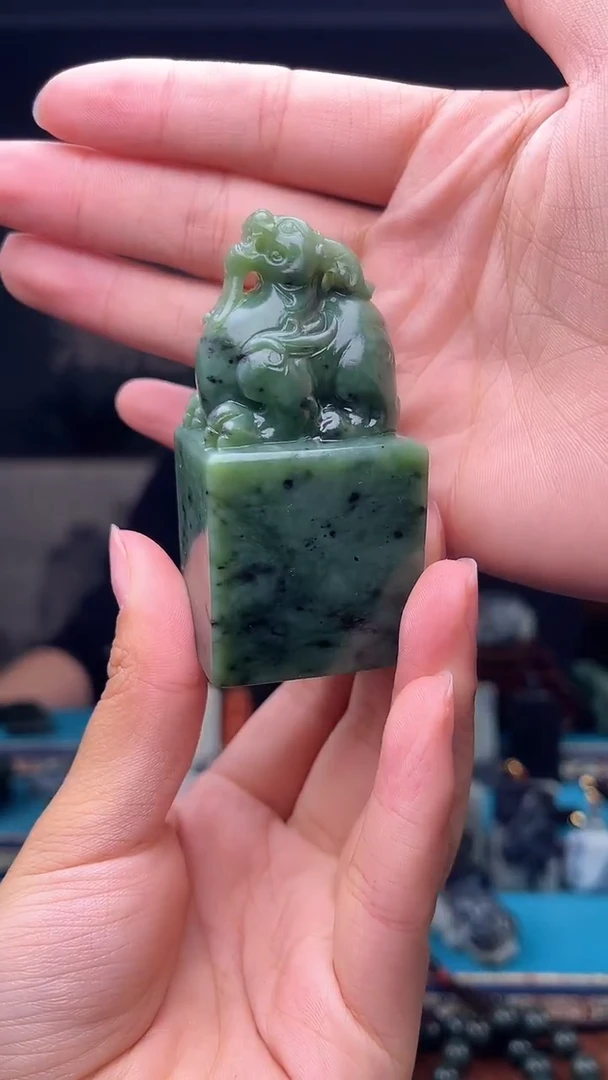 未镶嵌和田玉挂件1