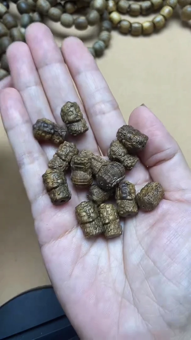 吊坠沉香琛*婆菩萨棋雕刻多样性发其一