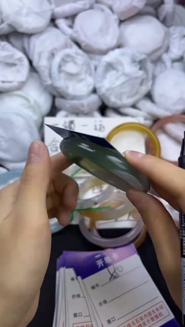 玛瑙/玉髓手镯未镶嵌549
