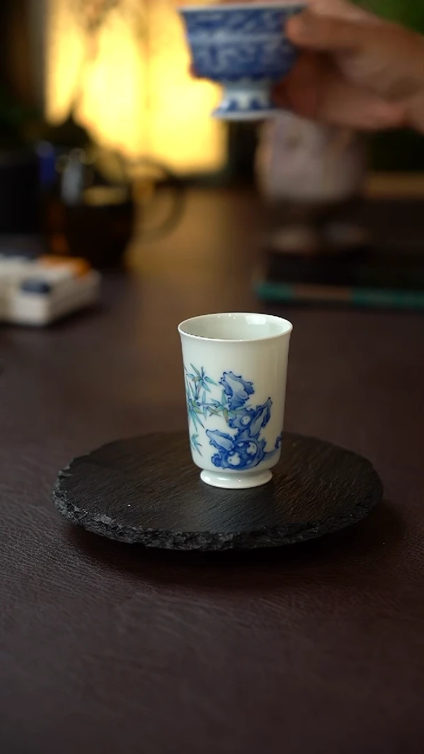 景德镇全手工手绘斗彩竹石主人杯