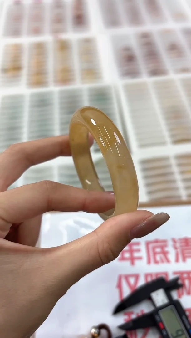 未镶嵌手镯石英质玉21-52HU
