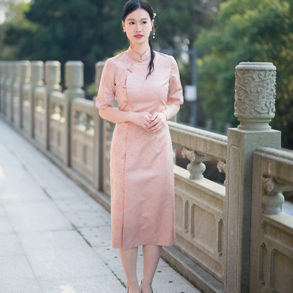 《敦煌团花》春夏明星同款粉色系新中式桑蚕丝宋锦修身连衣裙