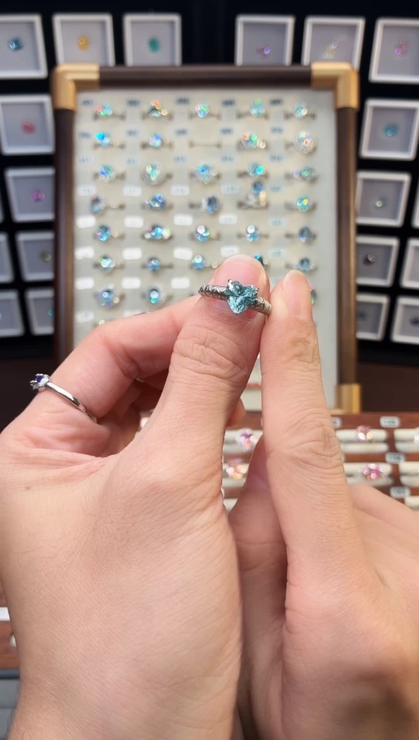 银S925镶嵌戒指海蓝宝石1888