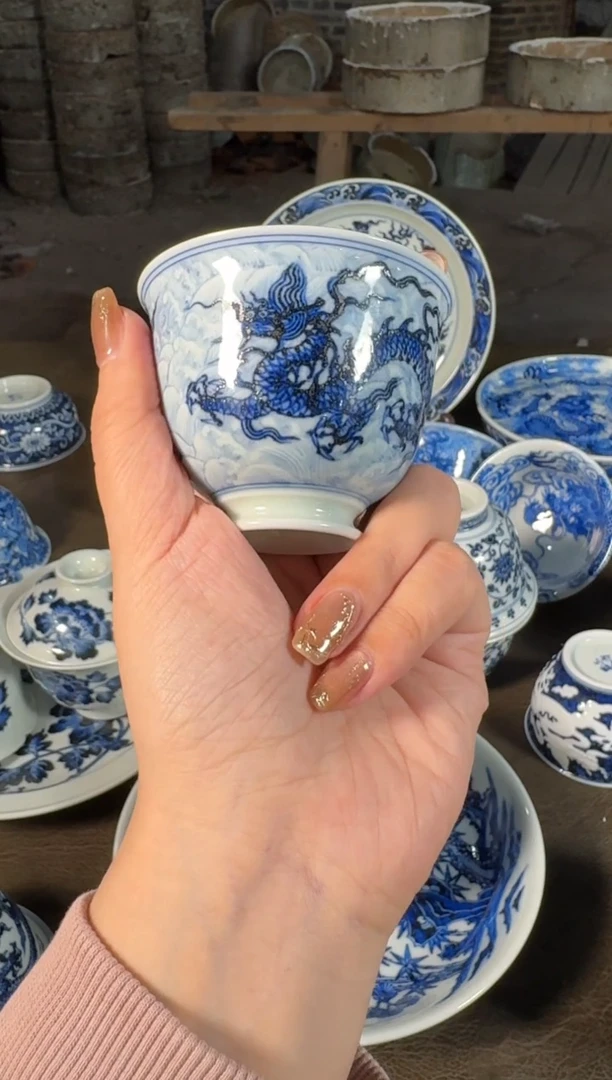 杯子三方器合青花海水龙纹高足杯